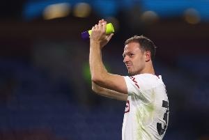 开云体育网址-曼联官方:埃文斯回归参与合练,齐尔克泽无缘出战里昂