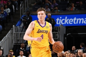 美媒:之前交易未成影响了克内克特的心态 现在布朗尼状态更好