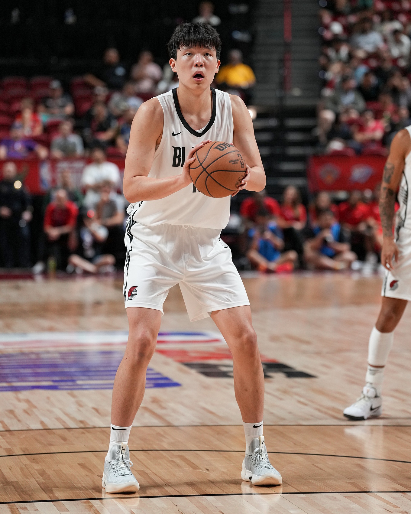 开云体育网址-队记:杨瀚森小腿和姚明一样强壮&下肢力量够 但整体力量需提升