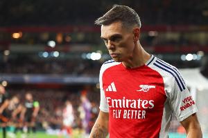 开云体育官网-要价2000万!记者:贝西克塔斯就特罗萨德进行接触,希望枪手降价